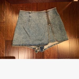 Vintage 80’s High Waist Acid Wash Denim Skort